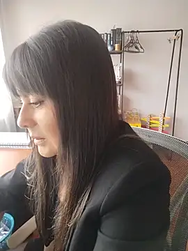 Lyonette reading1 online show from 9, 3, 2026