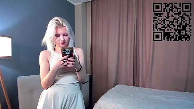 GoldenLenarz online show from 11, 4, 2026