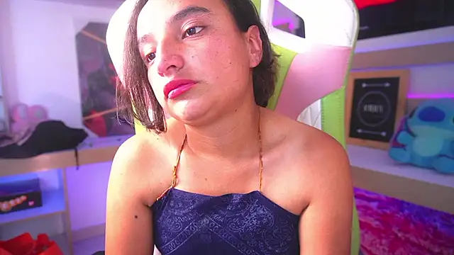  emily jonexs online show from 11, 3, 2026