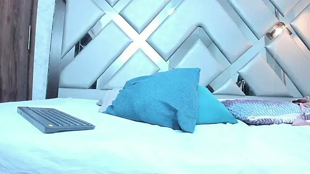 Rebeccamitchell online show from 28, 3, 2026