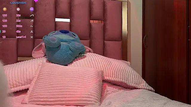 Snapshot of Zaphiroo_10 chatting on 27, 2, 2026 Zaphiroo 10 online show from 27, 2, 2026