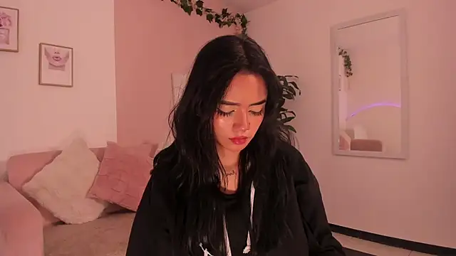 Snapshot of Mila_jenner chatting on 19, 2, 2026 Mila jenner online show from 19, 2, 2026