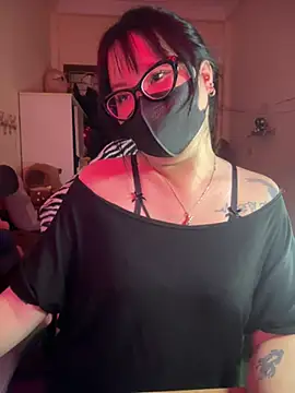 HaleyKin online show from 11, 4, 2026