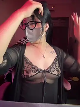 Snapshot of HaleyKin chatting on 13, 5, 2026 HaleyKin online show from 13, 5, 2026