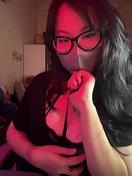 Snapshot of HaleyKin chatting on 22, 5, 2026 HaleyKin online show from 22, 5, 2026