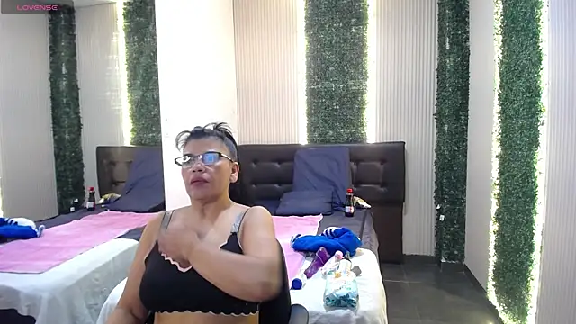 Snapshot of jennifer_0717 chatting on 3, 5, 2026 jennifer 0717 online show from 3, 5, 2026
