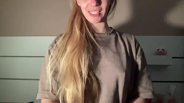 petiteetoile online show from 6, 4, 2026