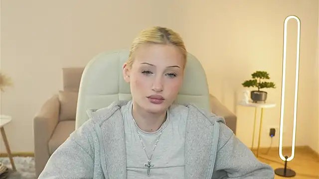 Snapshot of LolaStusse chatting on 11, 2, 2026 LolaStusse online show from 11, 2, 2026