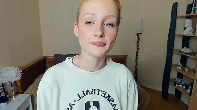 Snapshot of LolaStusse chatting on 1, 3, 2026 LolaStusse online show from 1, 3, 2026