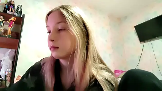 Snapshot of TiaBIanks chatting on 2, 3, 2026 TiaBIanks online show from 2, 3, 2026