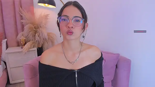 im lily  online show from 24, 3, 2026