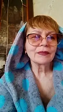 SophieBurns online show from 5, 4, 2026