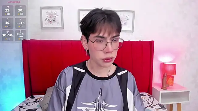 Demian Hush online show from 12, 3, 2026