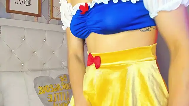 luna forever7 online show from 9, 4, 2026