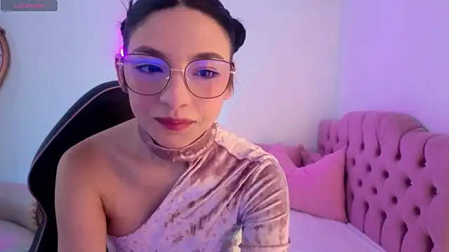 Snapshot of MAHYRA_TAY chatting on 10, 7, 2026 MAHYRA TAY online show from 10, 7, 2026