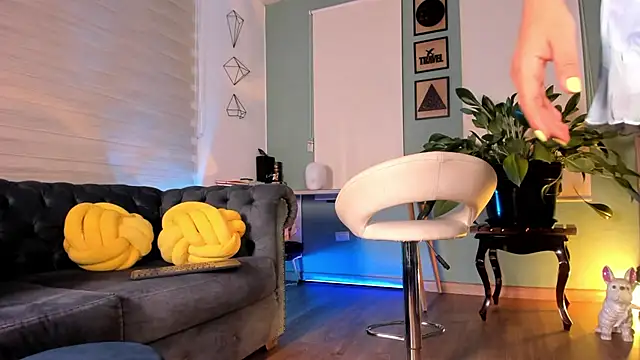Elle Lane online show from 2, 7, 2026