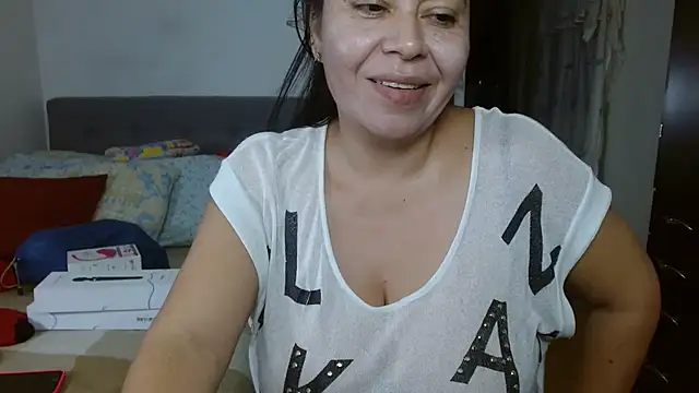 Karo sexy online show from 24, 2, 2025