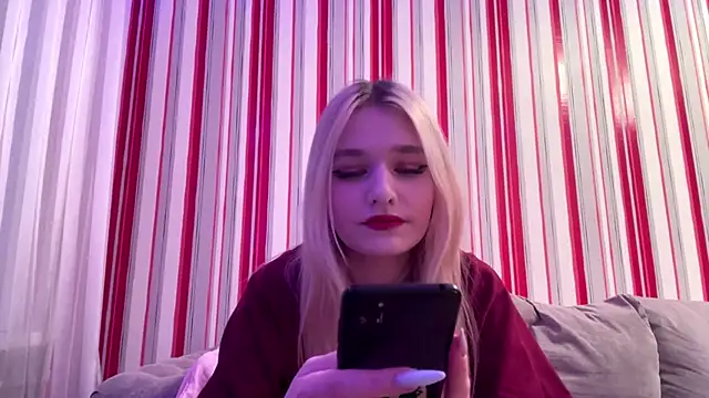 Snapshot of MiaBerlateen chatting on 19, 2, 2026 MiaBerlateen online show from 19, 2, 2026