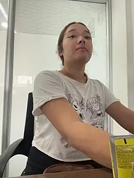 Emily Harpeer online show from 6, 4, 2026