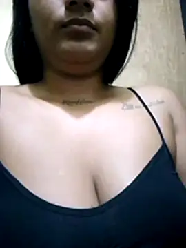 Snapshot of Zoe_Renata chatting on 3, 5, 2026 Zoe Renata online show from 3, 5, 2026