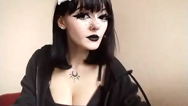 Snapshot of SmilingPatent chatting on 7, 2, 2026 SmilingPatent online show from 7, 2, 2026