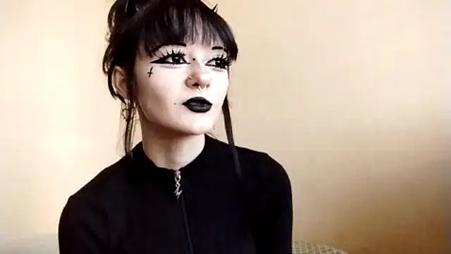 Snapshot of SmilingPatent chatting on 10, 2, 2026 SmilingPatent online show from 10, 2, 2026