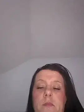 Snapshot of louisa36 chatting on 8, 2, 2026 louisa36 online show from 8, 2, 2026