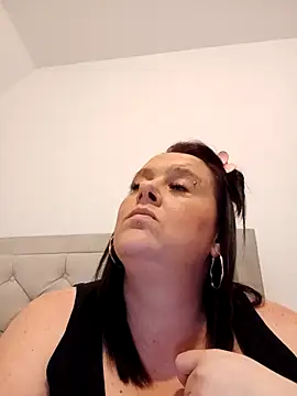 Snapshot of louisa36 chatting on 28, 2, 2026 louisa36 online show from 28, 2, 2026