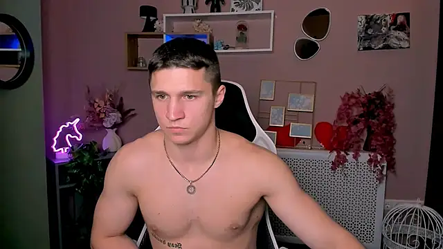 Snapshot of emmanuel_shine chatting on 6, 6, 2026 emmanuel shine online show from 6, 6, 2026