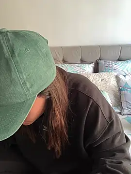 RachelWeisz  online show from 18, 4, 2026