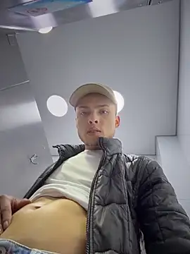 Snapshot of Eros_lee chatting on 21, 2, 2026 Eros lee online show from 21, 2, 2026