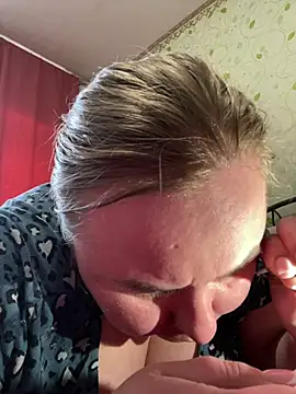 Mommy-girl-Lola online show from 8, 4, 2026