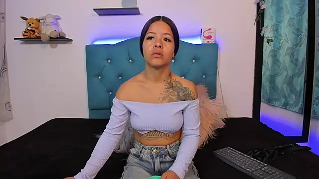 Sandy ass 69  online show from 27, 2, 2026