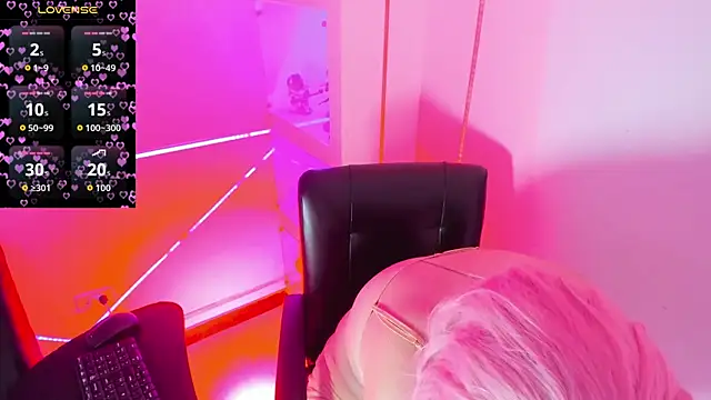 Snapshot of JoycePierce chatting on 16, 2, 2026 JoycePierce online show from 16, 2, 2026