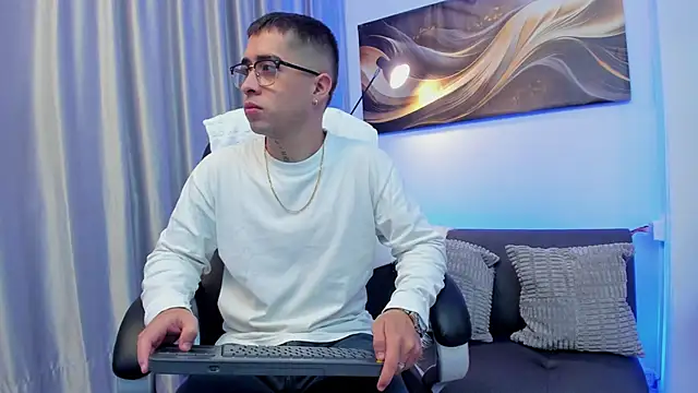 Tommas Jhonson online show from 2, 4, 2026