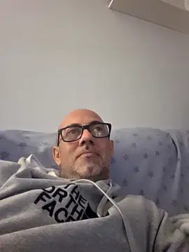 pareja47 online show from 11, 3, 2026