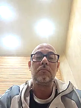 pareja47 online show from 6, 4, 2026