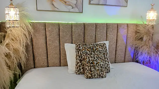 Yaasmin  online show from 11, 2, 2026