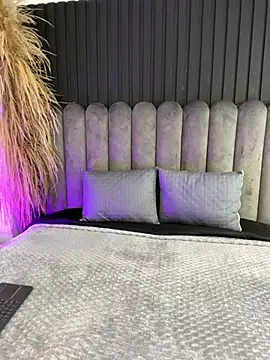 Nanda vixen  online show from 19, 4, 2026