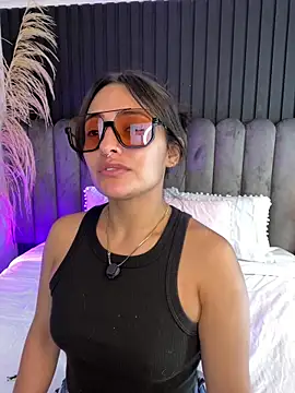 Nanda vixen  online show from 3, 6, 2026