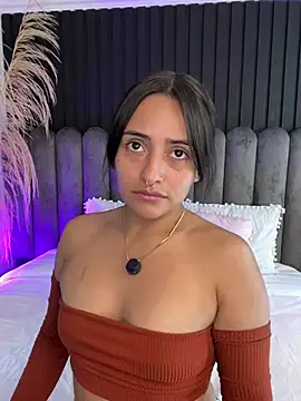 Nanda vixen  online show from 4, 6, 2026