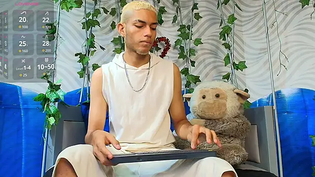 Snapshot of ItsZairen chatting on 20, 2, 2026 ItsZairen online show from 20, 2, 2026