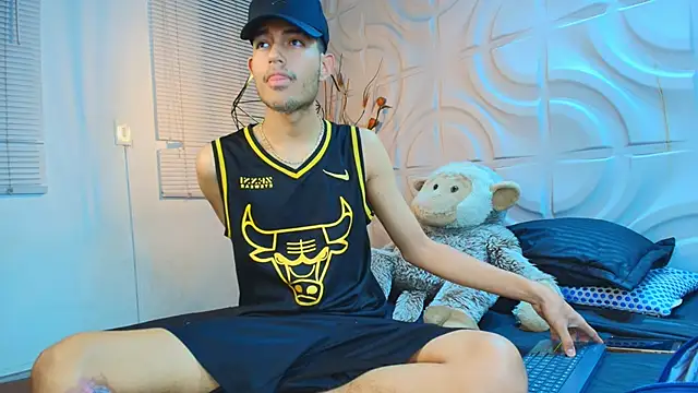 ItsZairen online show from 17, 4, 2026