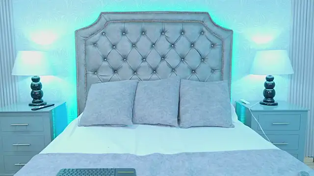 Snapshot of LaurenHazell chatting on 26, 2, 2026 LaurenHazell online show from 26, 2, 2026