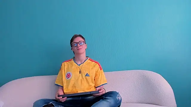 close friends online show from 23, 6, 2026