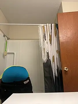 Snapshot of pussyeater_- chatting on 8, 2, 2026 pussyeater - online show from 8, 2, 2026