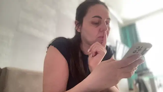 Darsy Rox online show from 11, 4, 2026