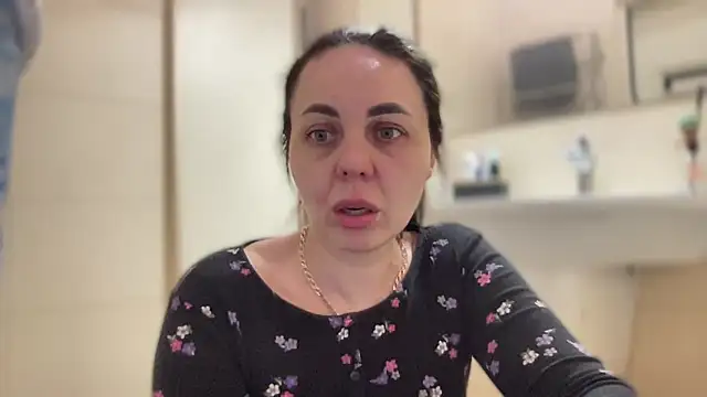 Darsy Rox online show from 12, 4, 2026