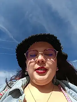 Yulska online show from 2, 4, 2026