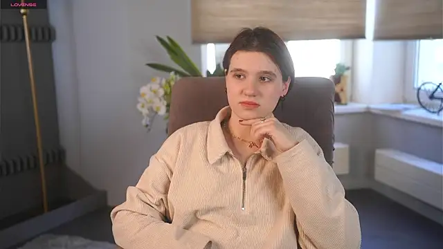 BelleHayton online show from 12, 2, 2026